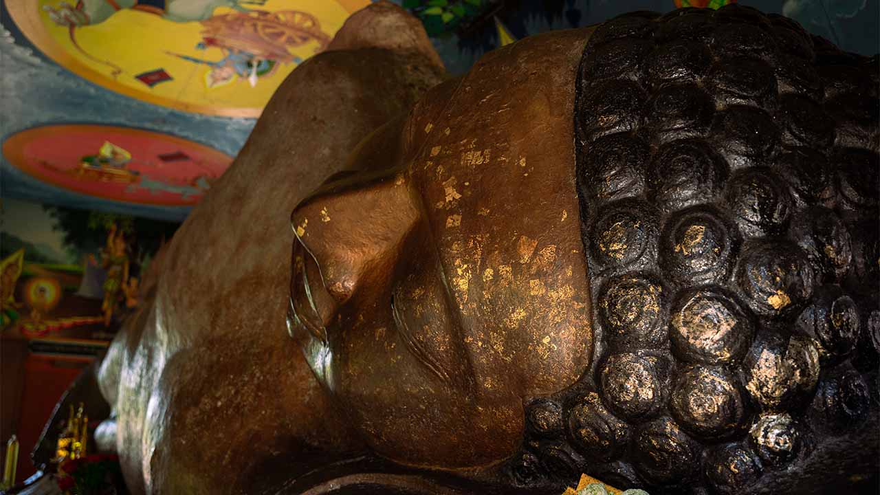 Reclining Buddha statue at Kulen